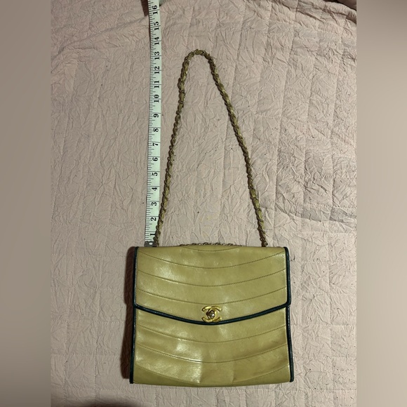 RARE Vintage Chanel 80s Chain Shoulder Bag - Picture 17 of 17